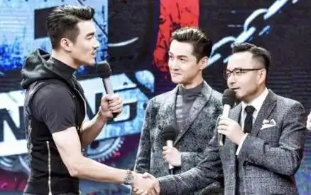 胡兵和胡歌一起合影胡歌身高185都显矮了他们都是黄金单身汉