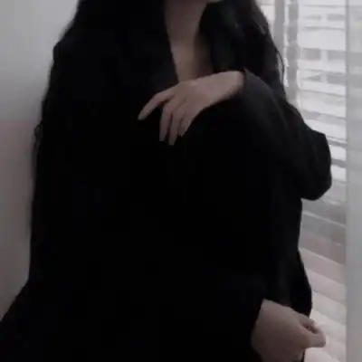 高冷时尚部位女头 黑色西服 酷 _女生头像_我要个性网