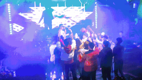 高能预警沉浸式ktv来乐山啦开趴蹦迪一站式满足