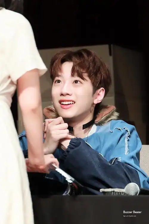 男版produce101 wanna·one 赖冠霖 cr.logo