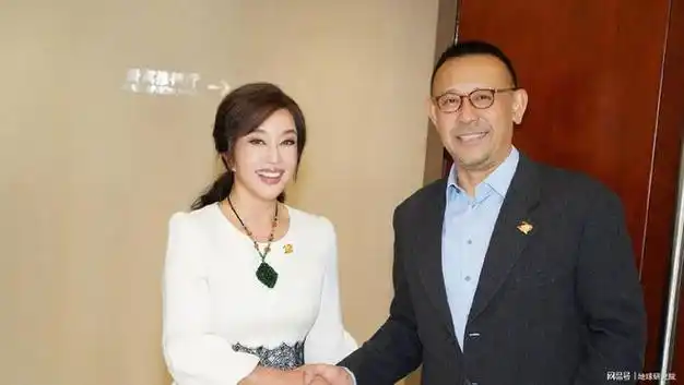 刘晓庆的第一任老公相识于电影《南海长城》,为了脱离原来的剧团,这次