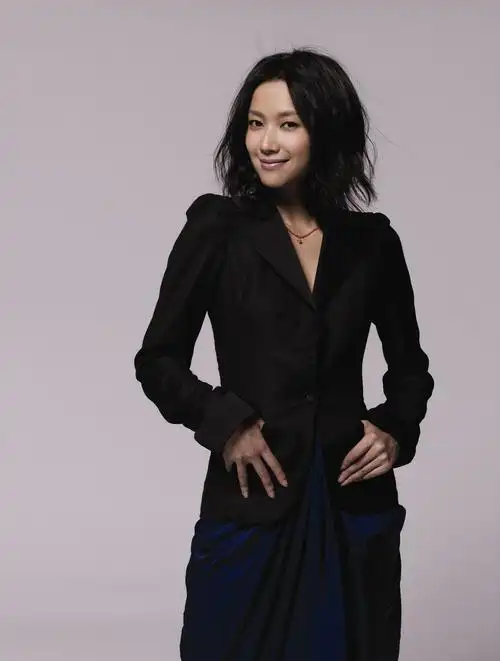 "京圈宠儿"徐静蕾,为何47岁仍不婚?王朔高圆圆最清楚3-度小视