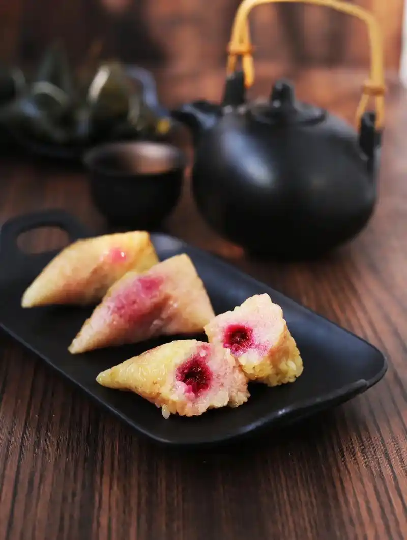 古老的苏木枧水粽.#好学易懂的粽子包法 食材:糯米1000克 - 抖音