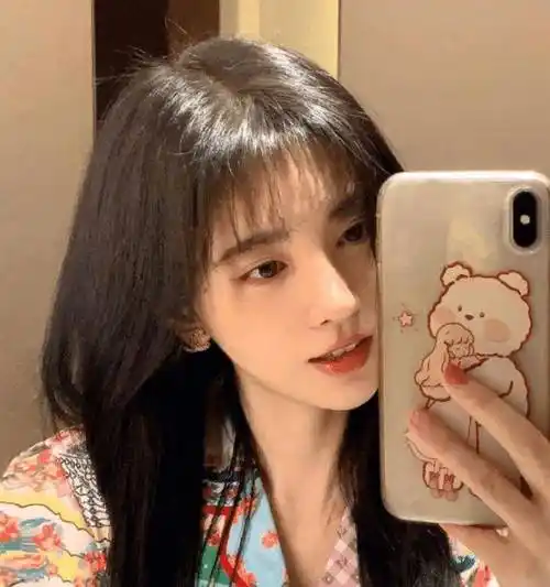 鞠婧祎绑丸子头唱歌,侧脸好好看,颜值又提升了_感觉_照片_一面