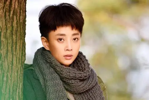 骆玉珠竟嫁作他人  电视剧《鸡毛飞上天》正在热播,剧中殷桃扮演的骆