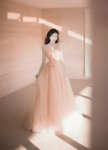 发几张袁冰妍抖音星动之夜服装颜色p图感觉也挺好看无水印需要的收藏