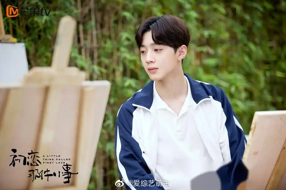 赖冠霖赵今麦这组清新剧照你们喜欢吗?简直迫不及待要看正片了!