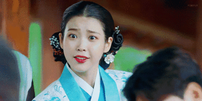 满月社长 |iu 德鲁纳酒店动图 cr.logo