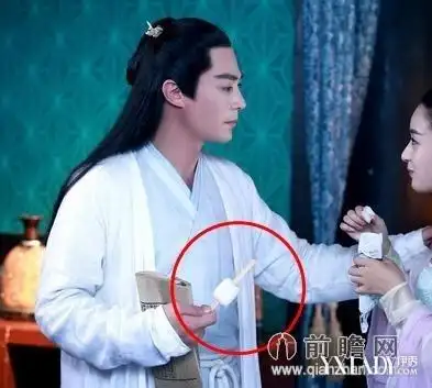 花千骨赵丽颖霍建华"穿越"剧照曝光 白子画啃雪糕小骨记台词