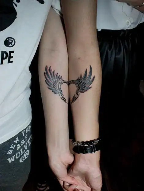 一人一半情侣纹身