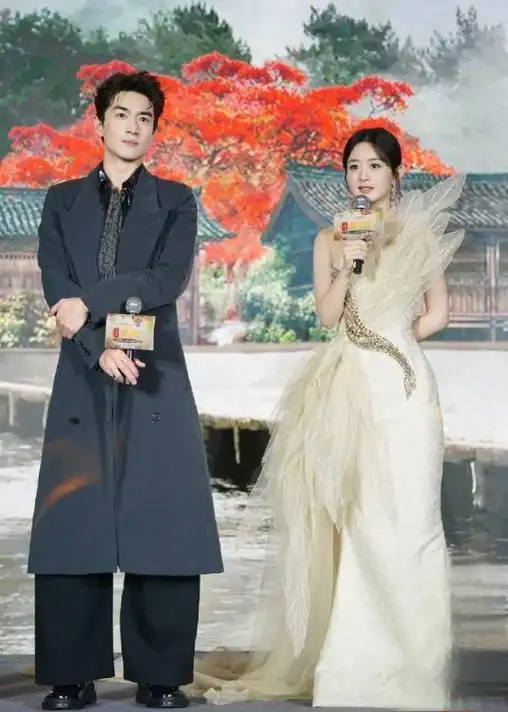 林更新恋情曝光,赵丽颖火速发文,疑利益关系 林更新与女友史芮伊恋情