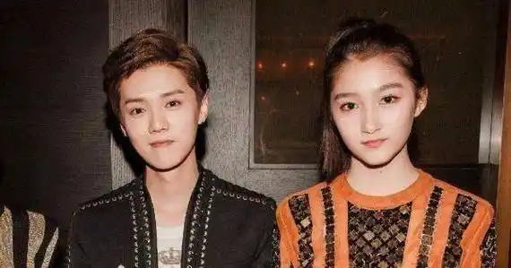 原创关晓彤和鹿晗恋爱多年连陈佩斯都催婚你看好这对情侣吗