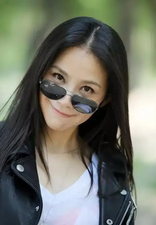 何琳从上海走出的国际影后她是老艺术家吕中的儿媳妇