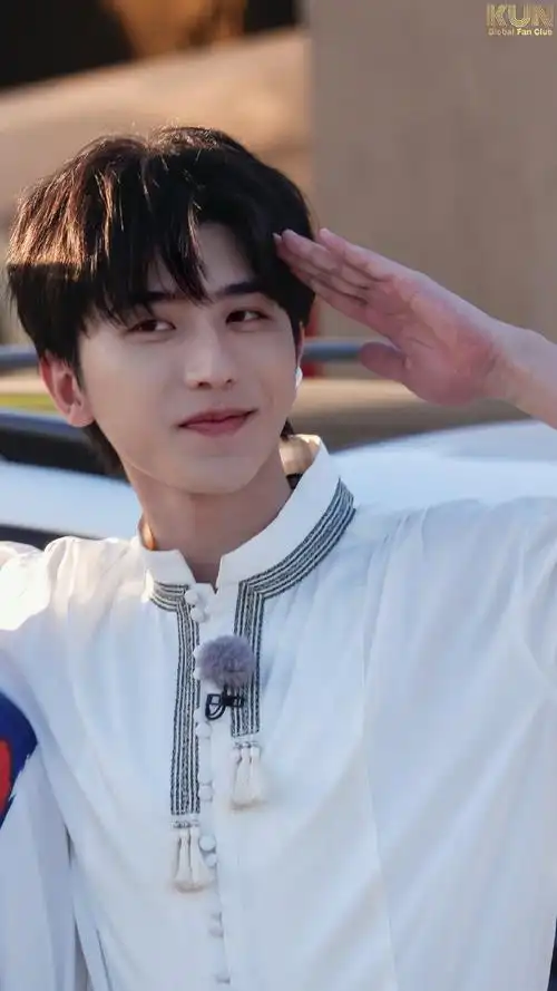 这个夏天一起哈密##奔跑吧蔡徐坤