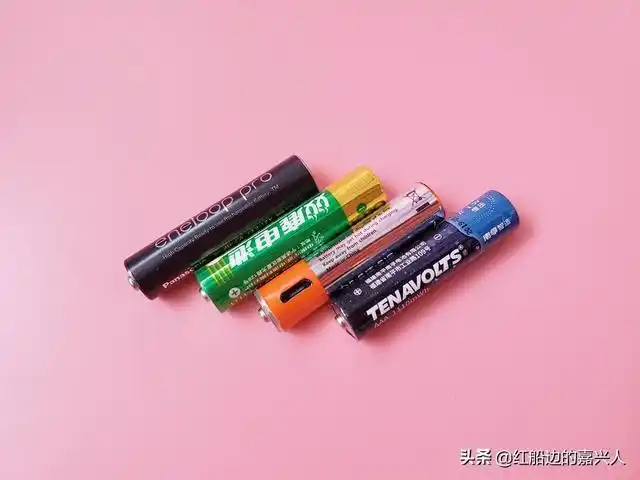 1～7号电池图片,五号电池和七号电池的图片对比(自用四款7号电池横向