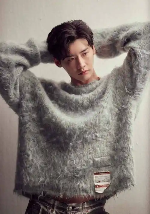 韩国初恋男神李钟硕胖成大馒头?