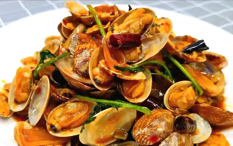 夜市排档最火爆的辣炒花甲(花蛤) 终于破解了,在家自己做,一人就能吃