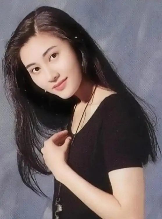 李嘉欣:从年轻时的绝美容颜到与刘銮雄的分手揭秘