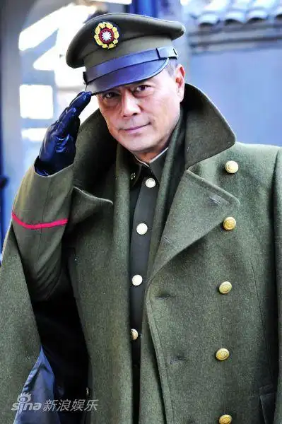 电视前沿 电视剧《夜隼》专题 > 正文  新浪娱乐讯  谍战大戏《夜隼》