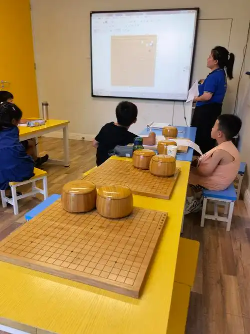 西安启蒙班_启蒙班多少钱_西安中碁国际围棋-爱培训