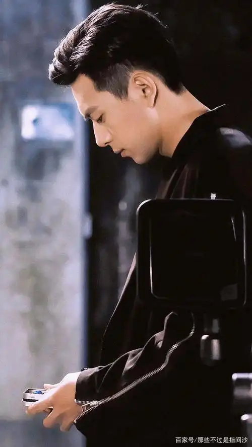 扒拉了一些韩商言的颜,请欣赏