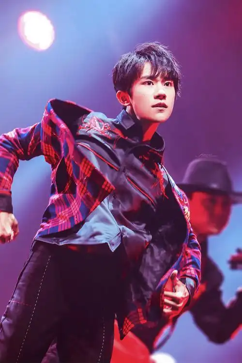 fencer_易烊千玺个站