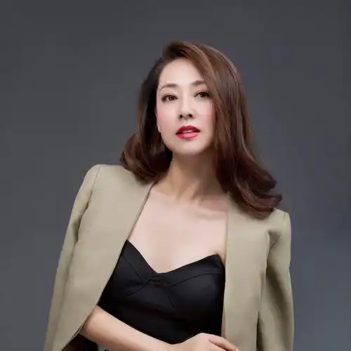 张茜张茜,1996年8月27日出生于甘肃省,中国内地女演员,歌手,女子偶像