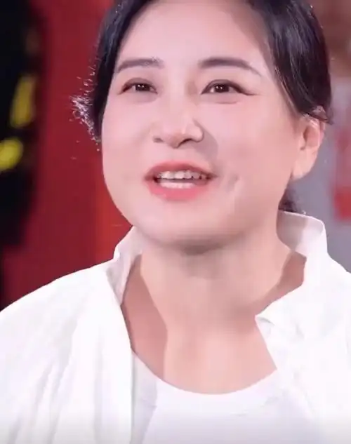 体重"反弹"的贾玲,治好了多少女人的身材焦虑?