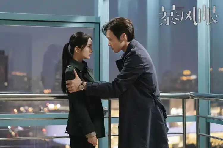 暴风眼大结局杜猛扯下遮羞布表白安静程雷三刀将他送走