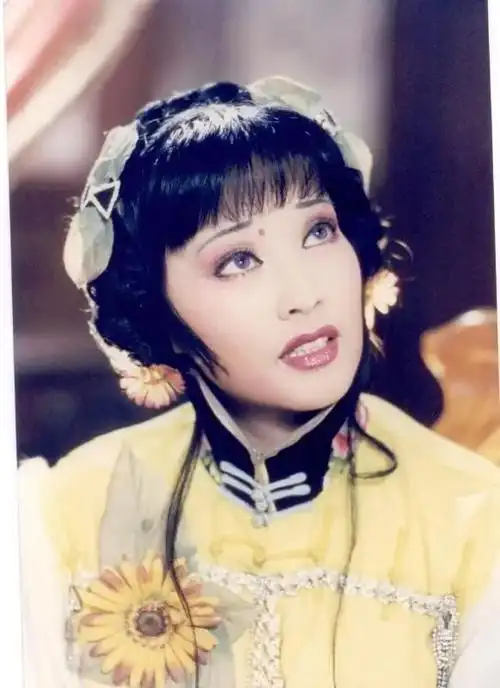 71岁刘晓庆,还在演少女_新浪财经_新浪网