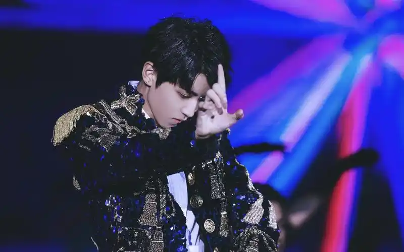 [王俊凯] play with fire //舞蹈快剪_哔哩哔哩 (゜-゜)つロ 干杯