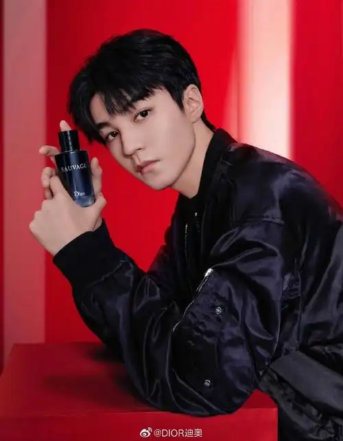 中国旷野男士香水系列代言人@tfboys-王俊凯为您臻选他钟爱的两款香气