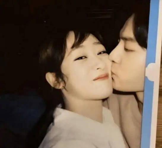 影视剧花式吻戏盘点,王一博赵丽颖很欲上头,肖战杨紫也不甘示弱_网友