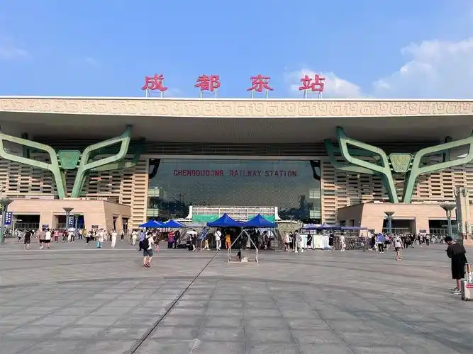 2022年暑运收官铁路成都车站累计发送旅客8996万人次