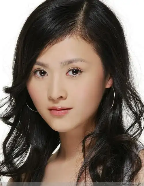 【转载】清纯大美女王琦写真(组图)