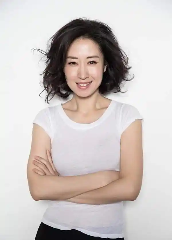 刘敏涛,近几年是大热的女演员之一,虽然不是大女主,作为配角的她,总能