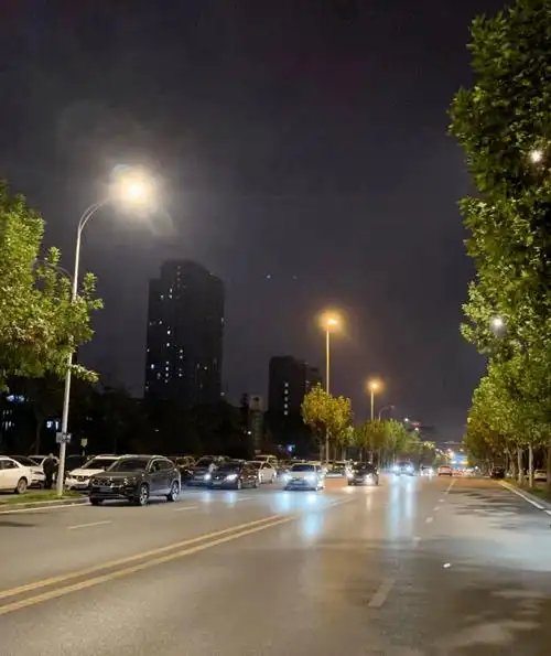 396套新款路灯照亮"幸福路" 阳光城社区居民纷纷点赞