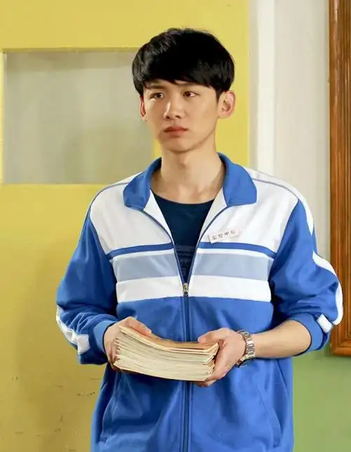 白敬亭颜值点评白敬亭是真的帅啊从荣耀乒乓到城池营垒羊感觉这个男人