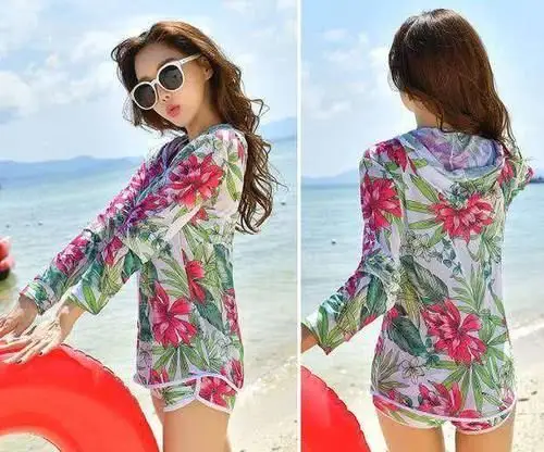 的时候不用穿内裤 2 泳衣里有胸垫和护垫一般情况下你不需要穿内衣,而