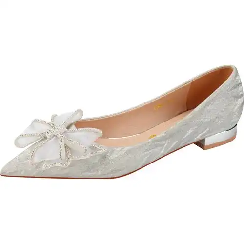 银色婚鞋女平底婚纱伴娘订婚新娘鞋2021年新款蝴蝶结水晶公主鞋子