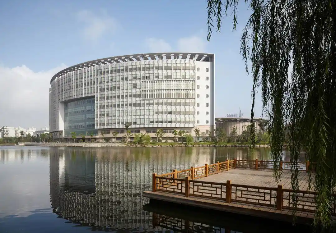 2020上好大学|江苏理工学院:普通类选测科目等级最低标准为bc