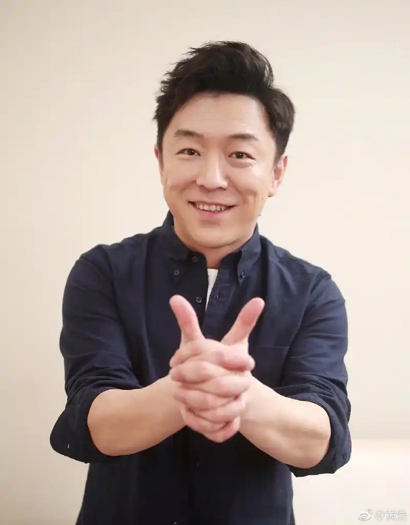 看到黄渤出演《中国女排》真的令人震撼了,海报上的"黄渤领衔主演"我