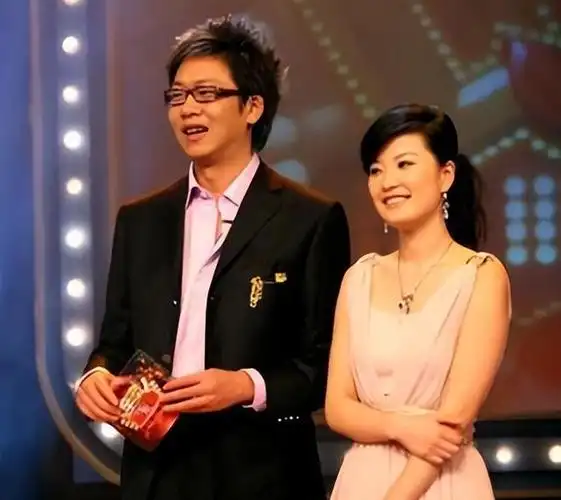 东方卫视知名主播何婕:丈夫是林海,曾陷入离婚谣言,现状如何