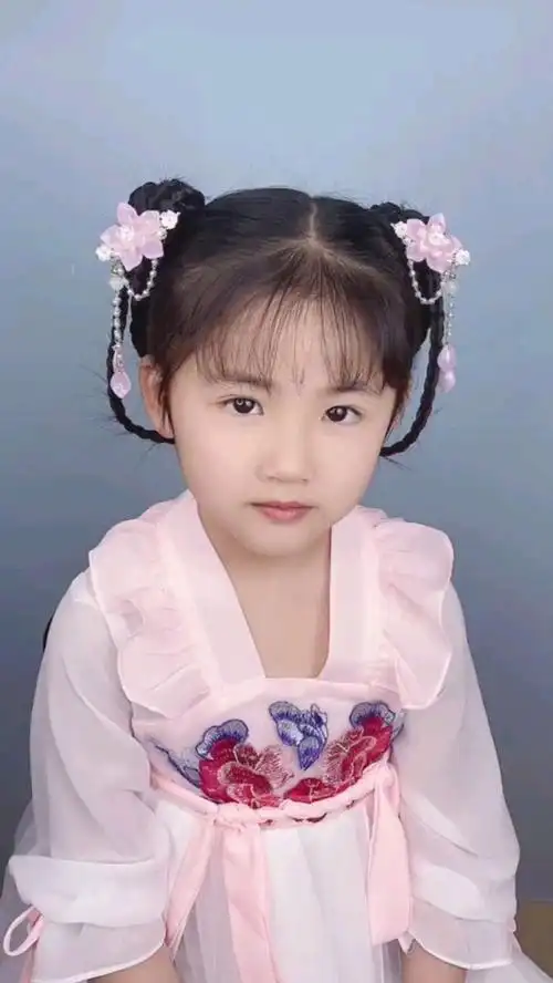 儿童编发:三个三股辫就可以搞定的汉服发型,简单又好看,快给宝贝安排