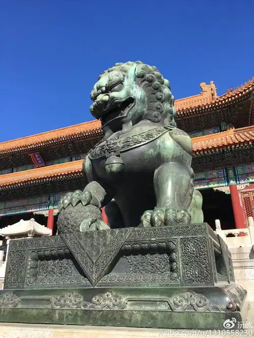 故宫太和门前的狮子