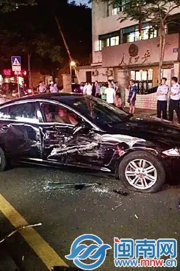 厦门一女驾路虎数次恶意撞捷豹 与招宝网理财有关