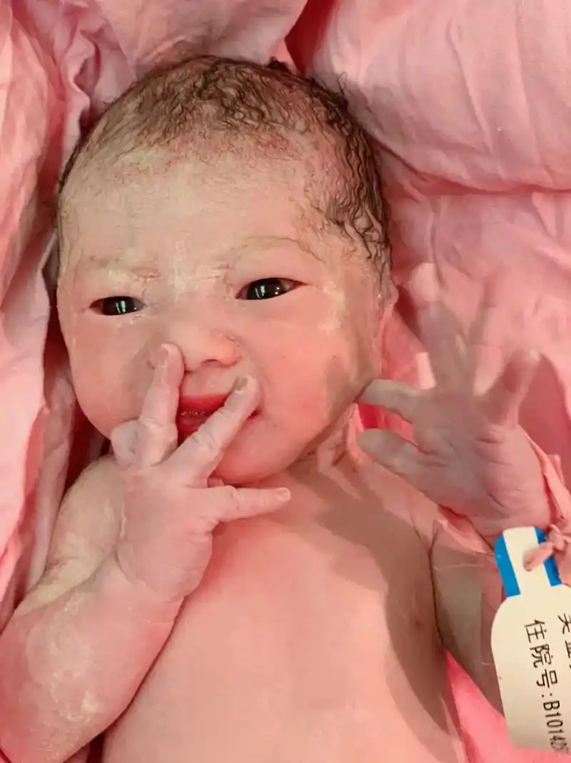 接女宝了,之前怀孕的时候,刷抖音一直刷接女宝作品,结果真的生 - 抖音