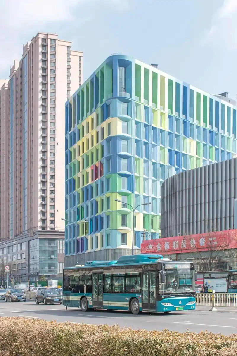 据说这座建筑的的色彩是提 - 抖音