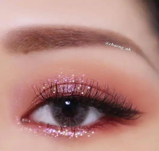 眼妆| 这个冬天超级流行的blingbling眼妆!(cr.chaeng_ah)