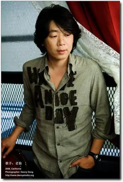 老狼水木年华水木年华接受新浪北美站专访叶蓓歌手的热力演出,赢得